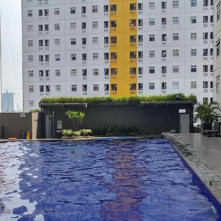 Apartment Green Pramuka Tower Chrysant Джакарта Екстериор снимка